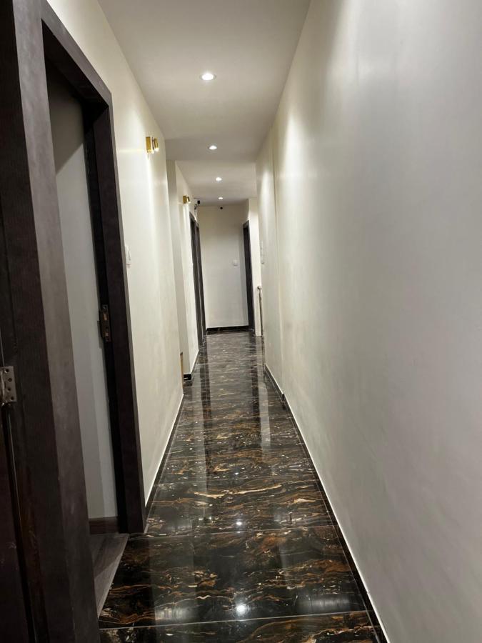 Hotel Classio Andheri - Near Dn Nagar Metro Station مومباي المظهر الخارجي الصورة