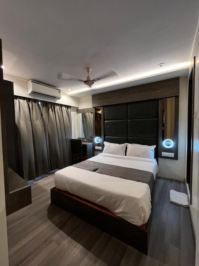 Hotel Classio Andheri - Near Dn Nagar Metro Station مومباي المظهر الخارجي الصورة