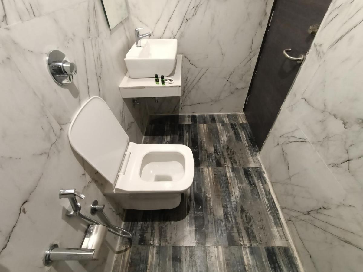 Hotel Classio Andheri - Near Dn Nagar Metro Station مومباي المظهر الخارجي الصورة