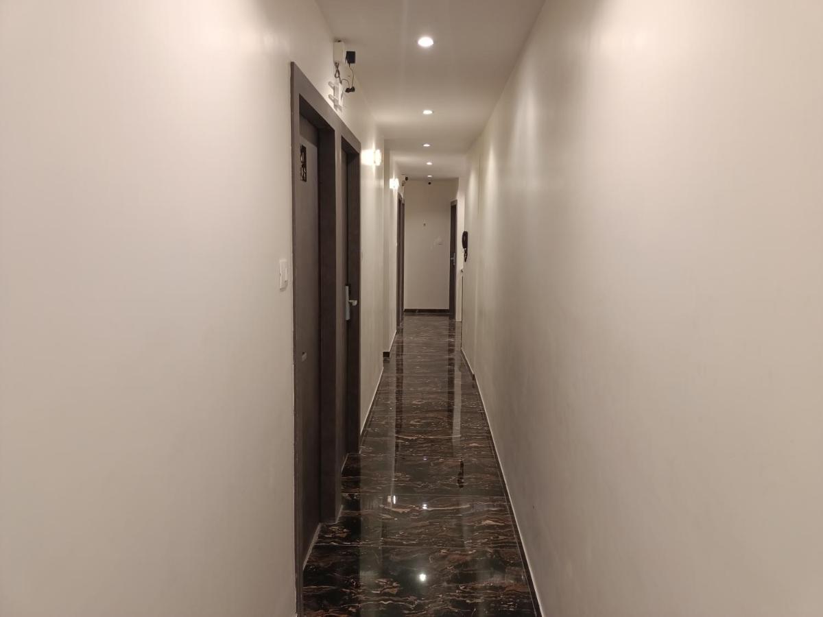 Hotel Classio Andheri - Near Dn Nagar Metro Station مومباي المظهر الخارجي الصورة